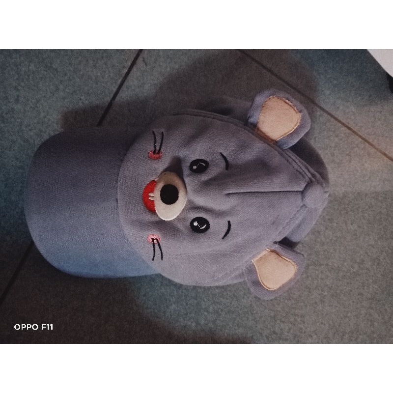 Thanh lí mũ bé gái