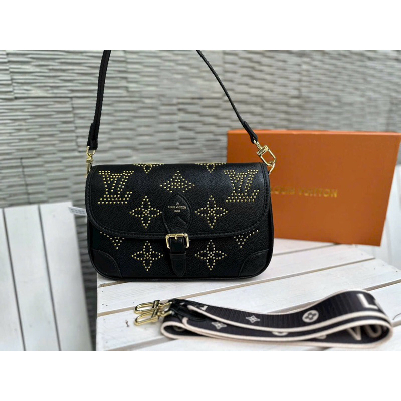 Túi kẹp nách lv ivy tặng kèm khăn fullbox