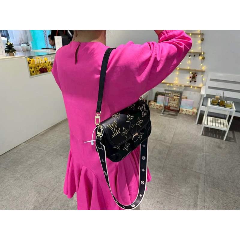 Túi kẹp nách lv ivy tặng kèm khăn fullbox