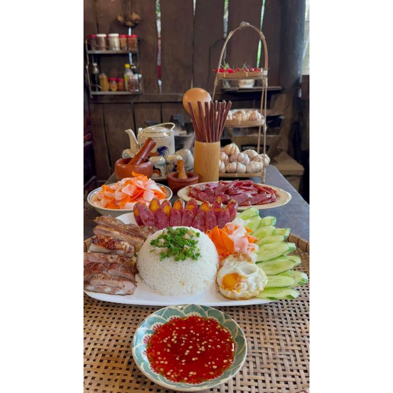 Lạp Xưởng Trứng Muối Nhà Làm
