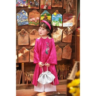 Yo set áo dài hồng thêu chim kèm mấn dài tay cho bé