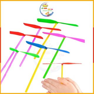 Đồ chơi chong chóng nhựa xoay tay, chóng chóng tre đồ chơi ngoài trời cho bé