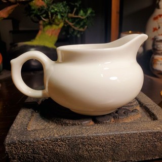 Tống sứ trắng bạch định