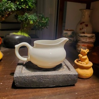 Tống sứ trắng bạch định