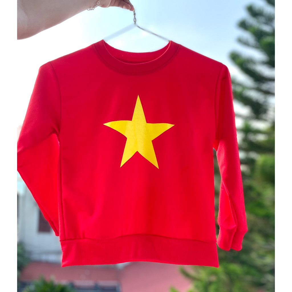 Áo sao vàng thu đông dài tay cho trẻ em và người lớn