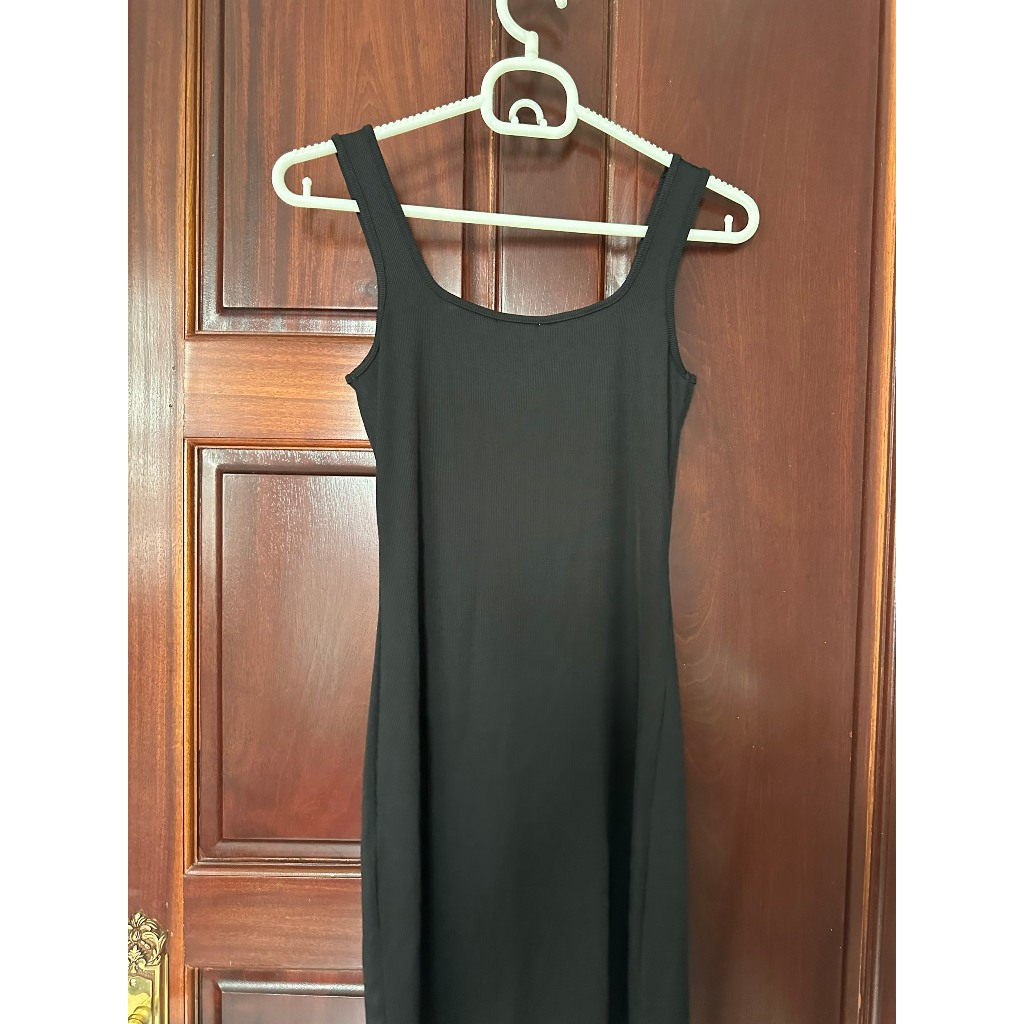 Thanh lý- Đầm Hai Dây màu đen EDINI, size M