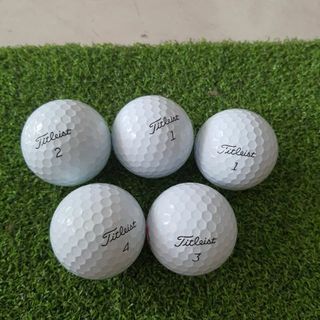 Set 10 quả bóng golf Titleist độ mới 98%