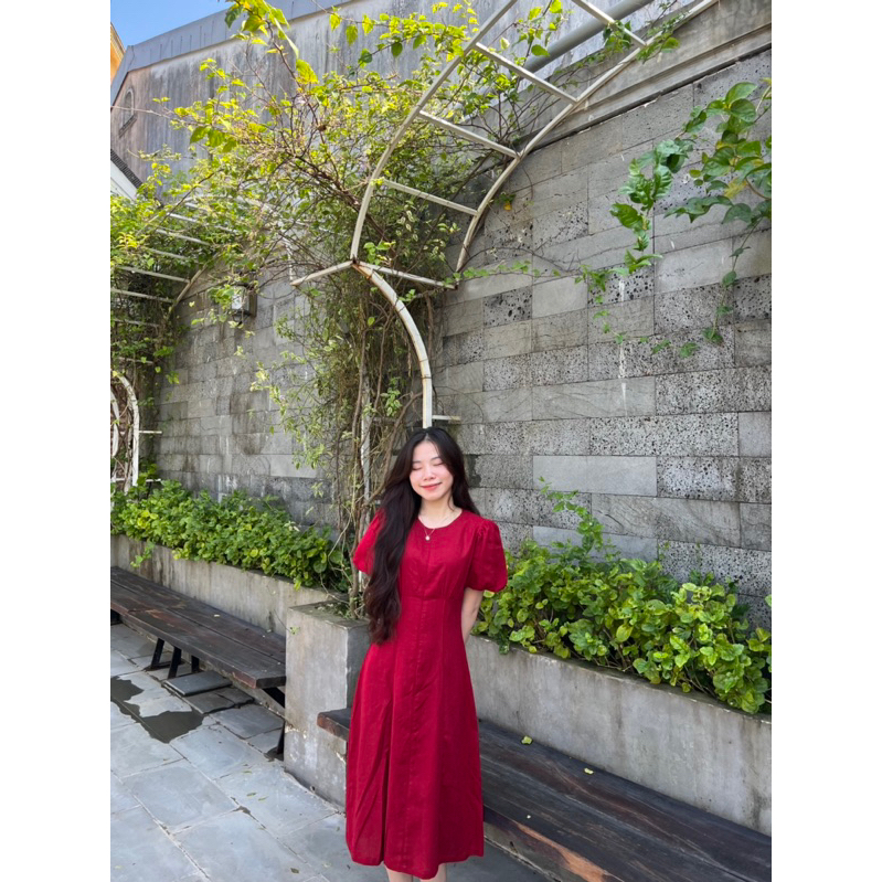 Đầm linen gân đỏ chít ly nổi