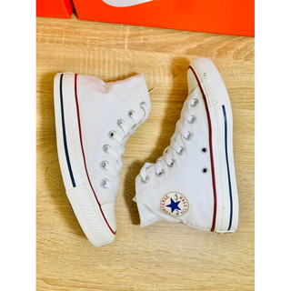 Giày converse classic màu trăng cổ cao size 35( real 2hand)