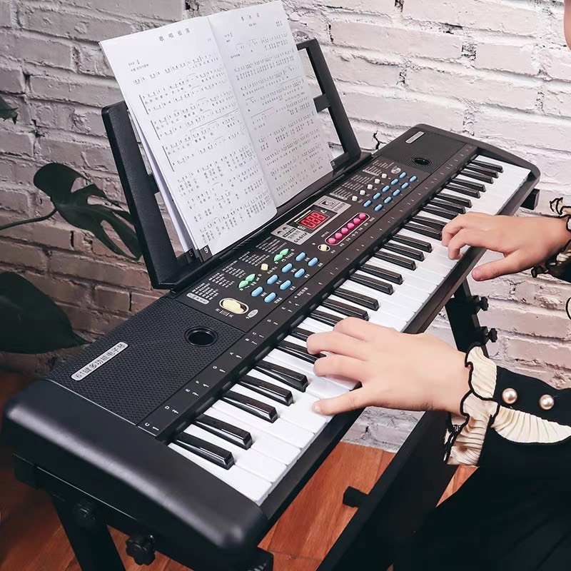 Đàn piano cho bé kèm mic hát - Đàn điện tử 61 phím nhiều chức năng, có nhạc cho bé mới học đàn