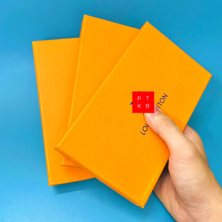 hộp giấy cứng dùng để đựng tất cả các dòng ốp lưng cho điện thoại