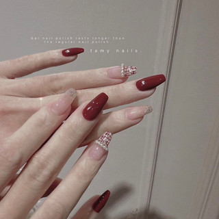 Móng up nailbox đỏ tết kẻ dạ