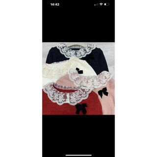 Áo len cổ tròn ren nơ đen