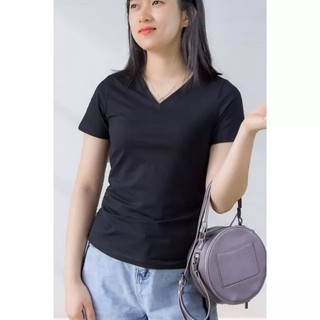 Áo thun trơn cổ tim