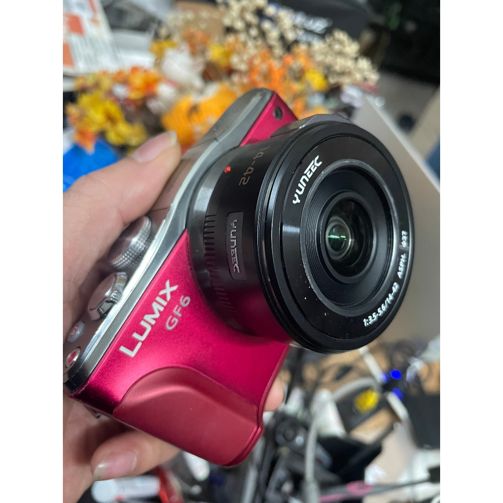 Máy ảnh Lumix DMC GF6 kèm ống kính 14-42, màn lật có wifi | BigBuy360 - bigbuy360.vn