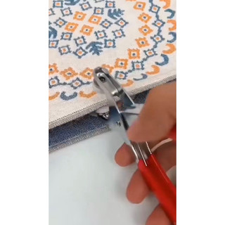 Kìm Bấm Cúc kèm cúc