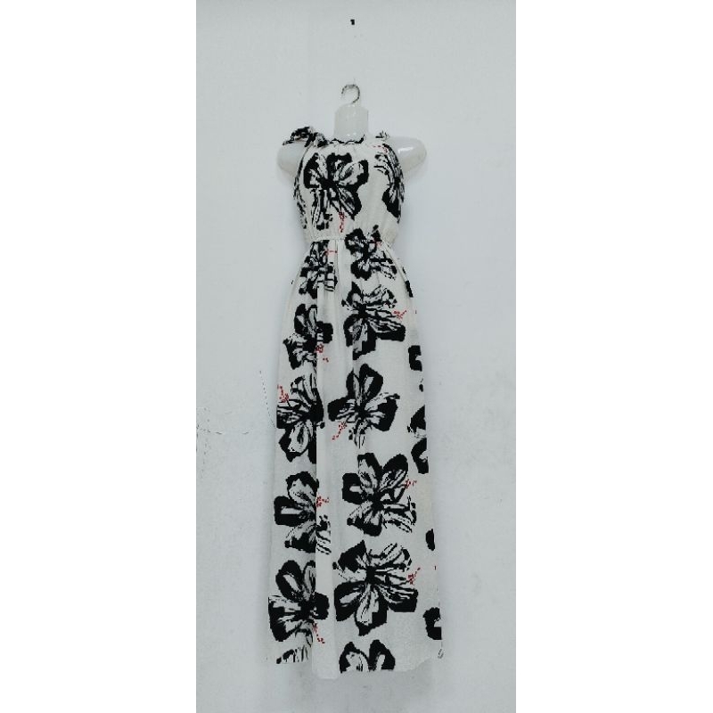 Váy maxi cổ yếm