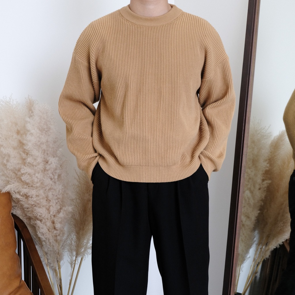 Áo len khóa zip, chất liệu len dày dặn, form crop tôn dáng, thương hiệu B Brown