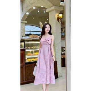 Khâu váy thiết kế hai dây dạ hoa vai sang chảnh phù hợp đi chơi đi tiệc tùng