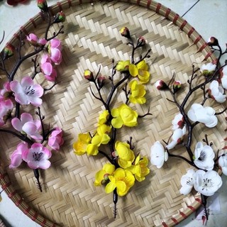 cành đào cổ trang trí (ảnh tự chụp)