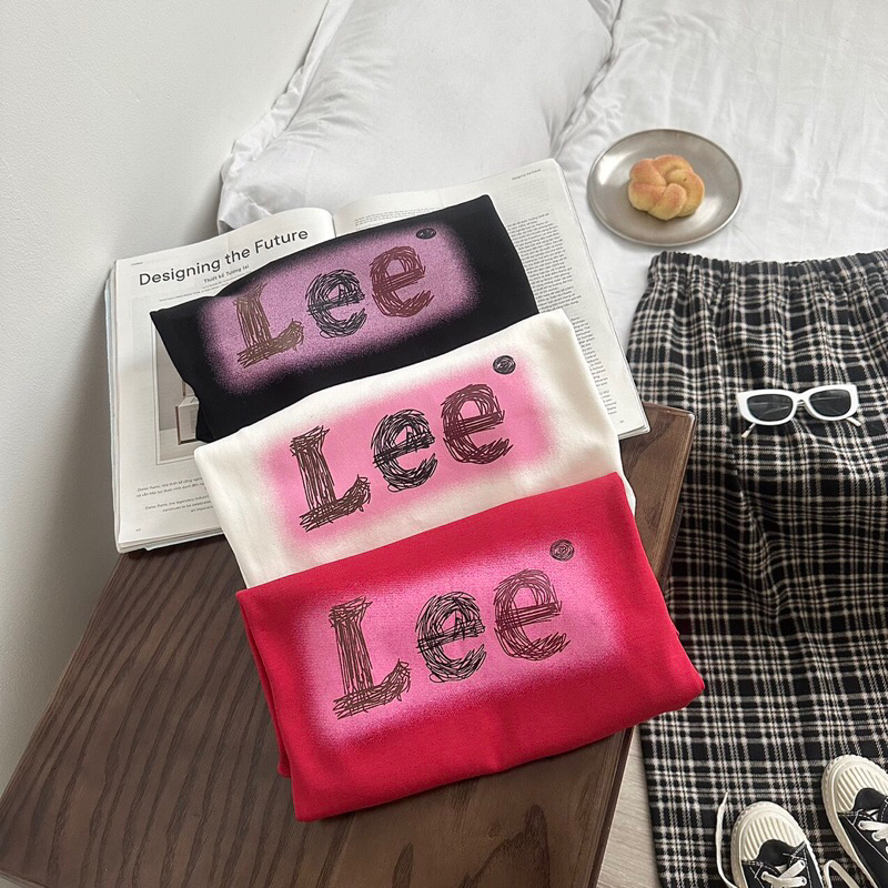 Áo phông chữ Lee