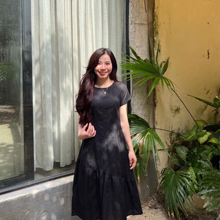 Đầm đuôi cá mảnh dáng dài màu đen