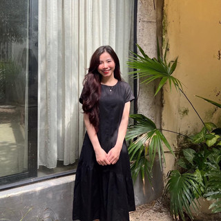 Đầm đuôi cá mảnh dáng dài màu đen