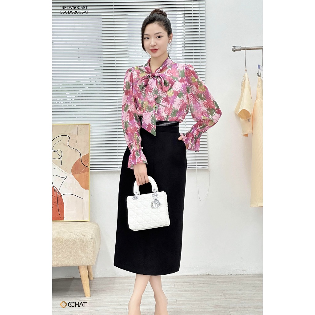 Áo Sơ Mi Nữ 𝐂𝐂𝐇𝐀𝐓 Dáng Suông Cổ Nơ Họa Tiết Chất Voan Cao Cấp 13FDV5005ST