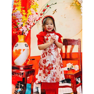 áo dài hoa gấm nổi cho mẹ bé
