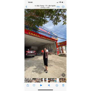tượng cô gái Trung ôm hoa sen