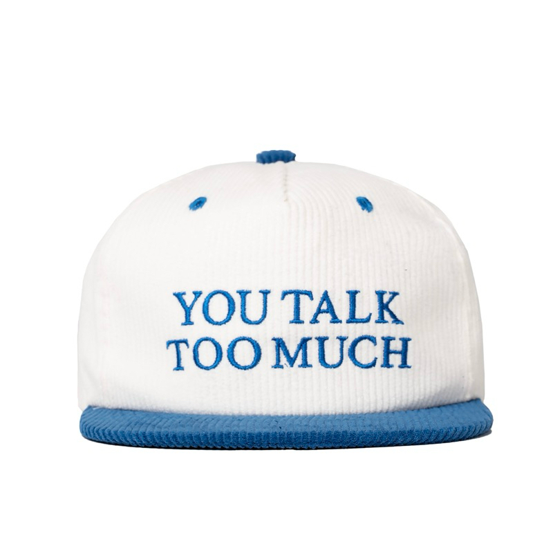 YTTM SnapBack trắng phối xanh.