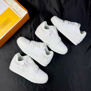 Giày l’v trainers white lai au