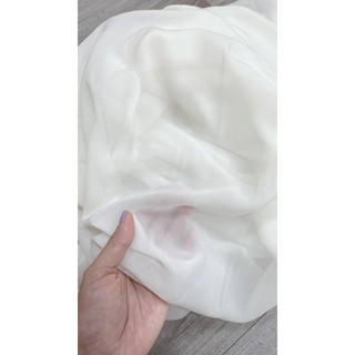 51. vải Tơ sống màu kem lên set bộ váy áo sơ mi xinh lắm ạ!
