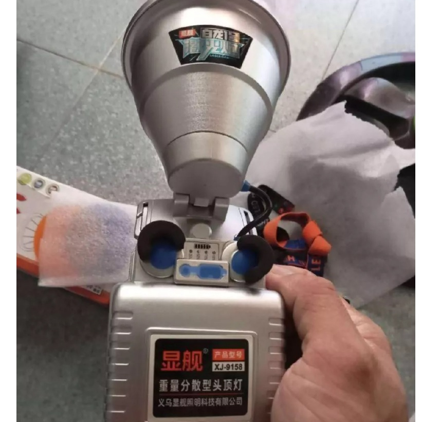 Đèn pin đội đầu XJ 9158 chiếu xa 1000m sáng 12 giờ đổi 3 màu