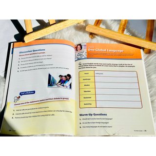 Bộ Nhập khẩu - DEBATING CHALLENGE 3q - Tặng Mp3 & Answer Key