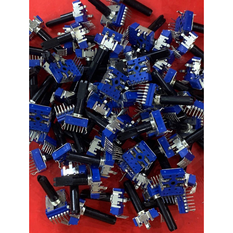 Set 5 cái chiết áp 50k- 7 chân vuông xanh cong