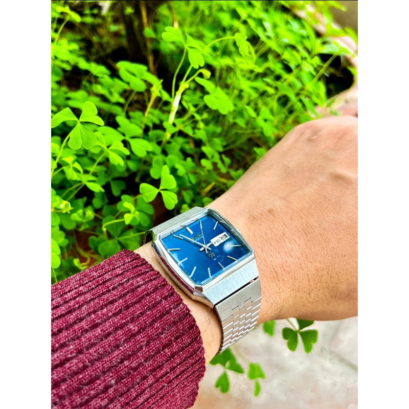 Đồng hồ Nam Seiko form tank mặt xanh rất hiếm và đẹp