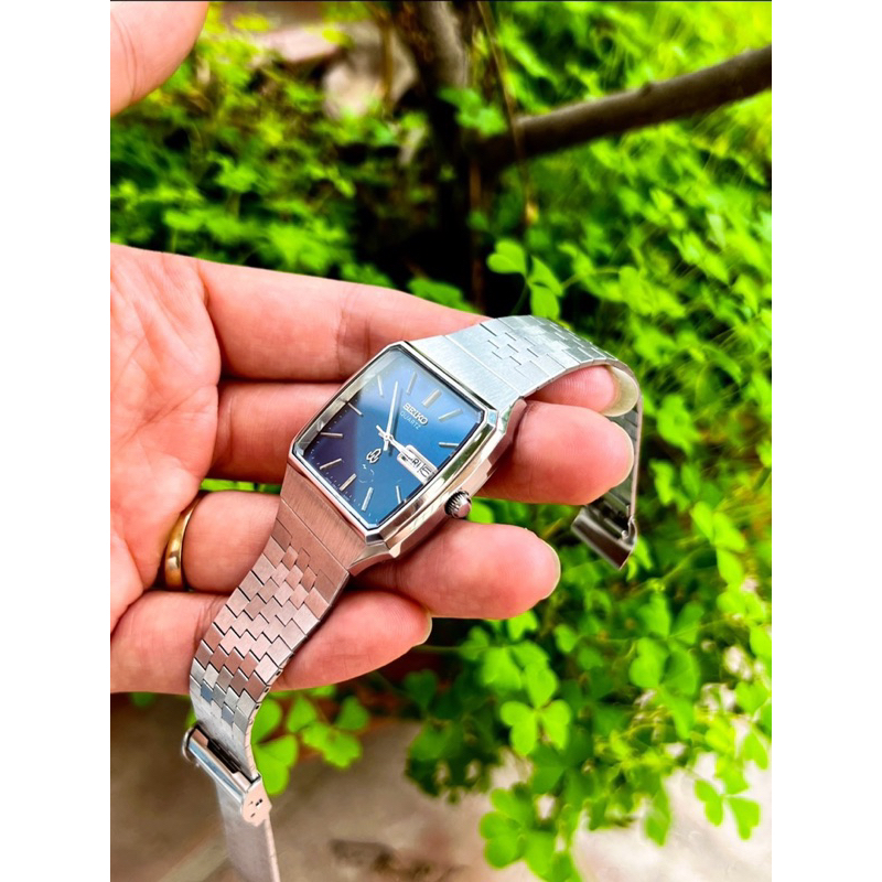 Đồng hồ Nam Seiko form tank mặt xanh rất hiếm và đẹp