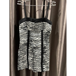 Đầm body gueeess auth size 3 used