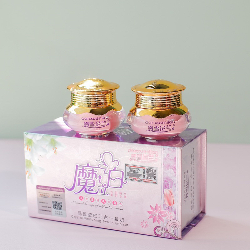Bộ đôi ngày đêm hoàng cung hồng