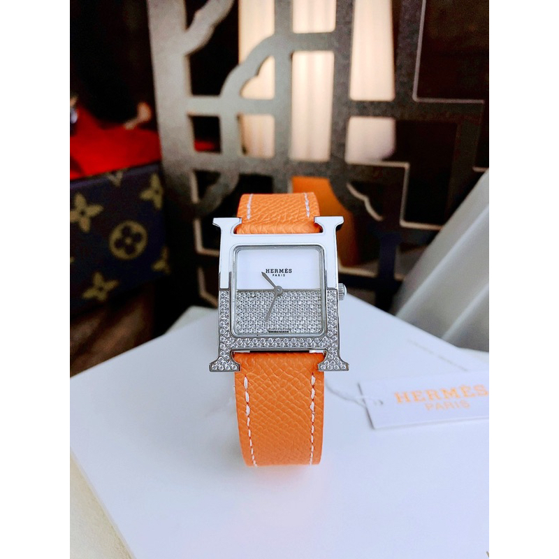 Đồng Hồ Nữ Hermes mặt vuông đính đá dây da màu cam máy thuỵ sỹ