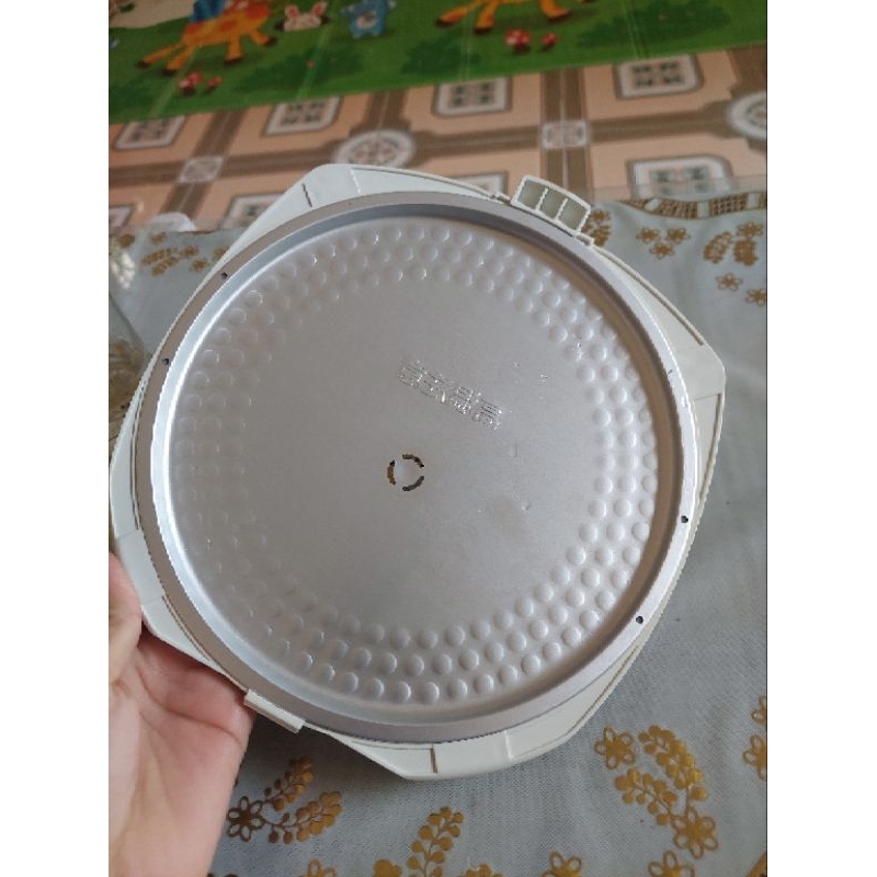 Giong nồi cơm toshiba RC 18NMF NTF