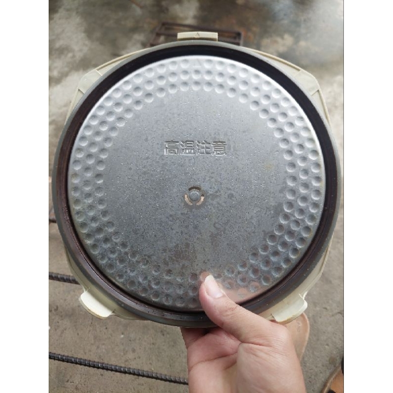 Giong nồi cơm toshiba RC 18NMF NTF