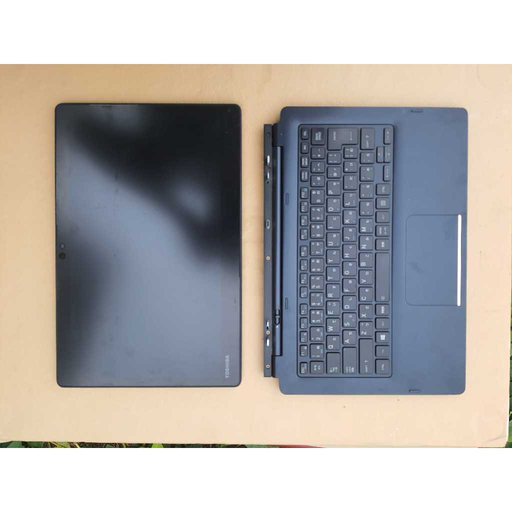 (Xác) Laptop toshiba dynabook D83 (2 in 1) i5 8250U/ 8GB/13,3 inch FHD