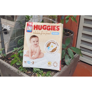 tã dán huggies size S82/M76/L68/ M76+6/XL60 (bao bì tuỳ đợt)