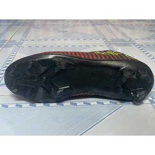 GIÀY ĐÁ BÓNG MÓNG CAO MAY ĐẾ