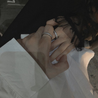 Nhẫn cặp đôi Crystals Ring - khắc tên theo yêu cầu