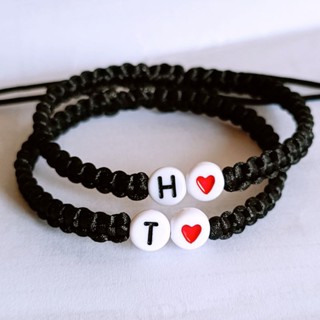 Vòng tay chỉ đỏ hạt nhựa khắc chữ cái đầu tên (1vòng), vòng tay đôi nam nữ, vòng tay tình bạn, vòng cặp tình yêu...