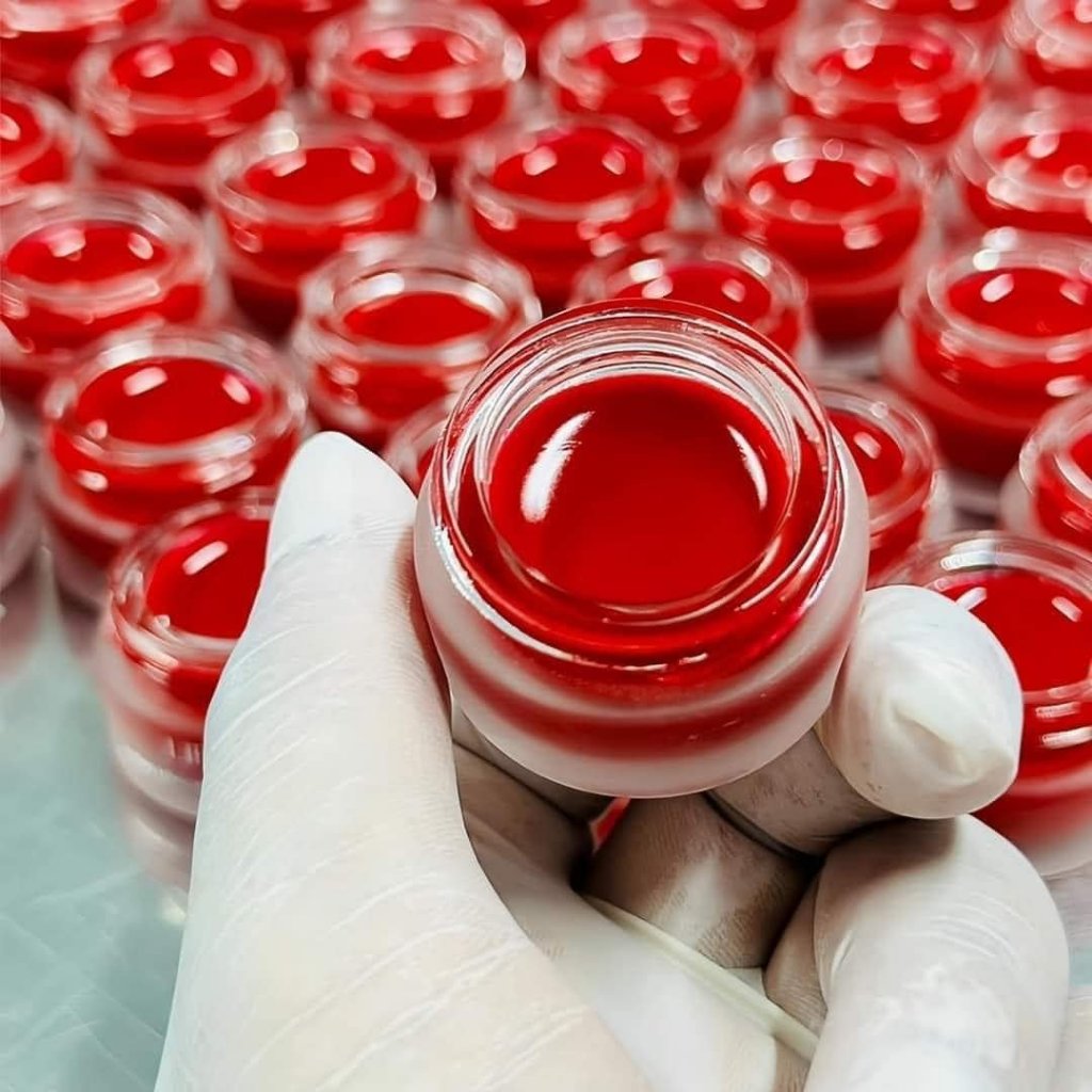 Mặt nạ ủ Dưỡng Môi LỰU ĐỎ Lipshe