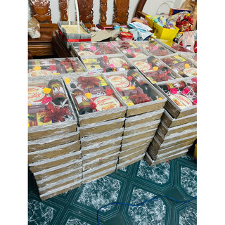 khay quà Tết 4 món danisa hộp giấy kèm túi xách